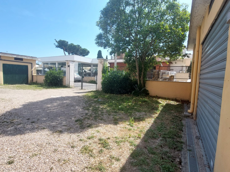 Tipologia Immobile: appartamento Provincia: roma Comune: anzio Località: lavinio mare Indirizzo: Viale Stella Marina