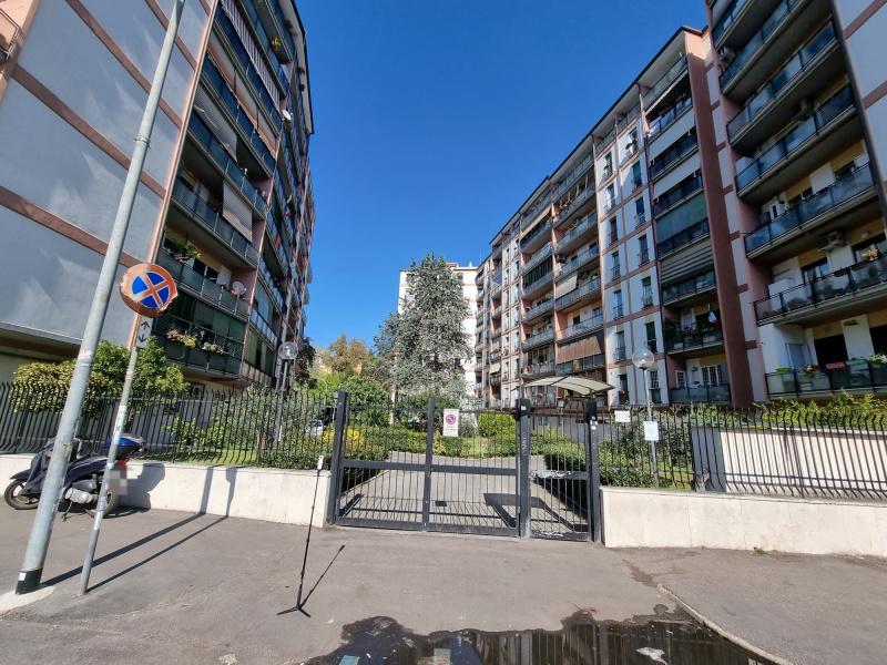 Tipologia Immobile: appartamento Provincia: roma Comune: roma Località: nuovo salario Indirizzo: Via Monte Cervialto