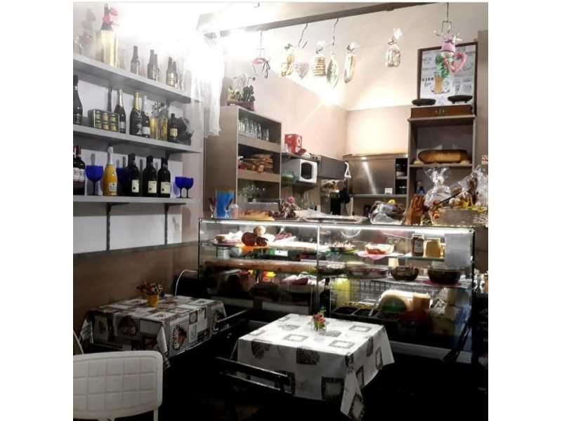Tipologia Immobile: gastronomia-rosticceria Provincia: roma Comune: frascati Località: centro Indirizzo: Piazza del Mercato