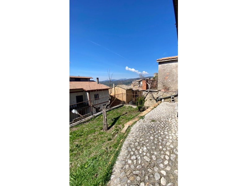 02033 Ginestra Sabina RI