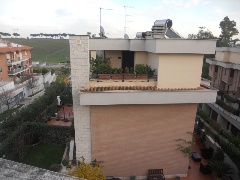 Tipologia Immobile: villa/indipendente Provincia: roma Comune: roma Località: la storta Indirizzo: Via della Storta