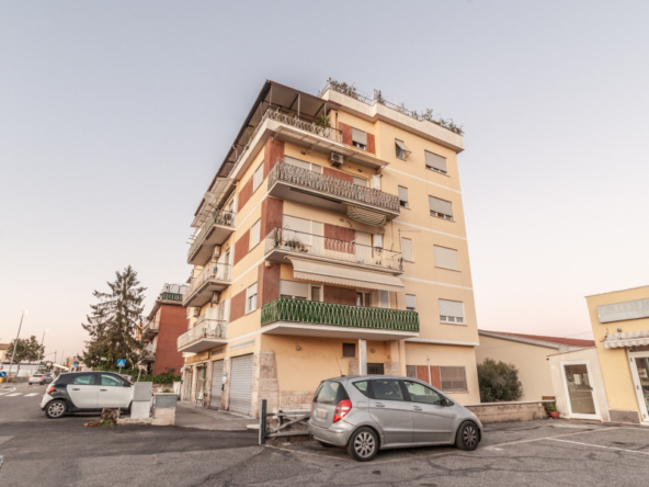 Tipologia Immobile: appartamento Provincia: roma Comune: roma Località: torre spaccata Indirizzo: Via di Tor Tre Teste