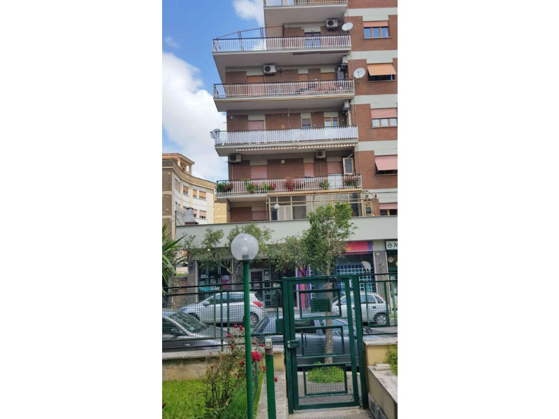 Tipologia Immobile: appartamento Provincia: roma Comune: pomezia Località:  Indirizzo: Via Francesco Petrarca