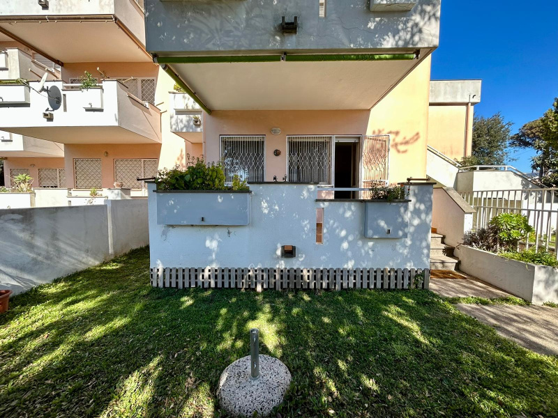 Tipologia Immobile: appartamento Provincia: roma Comune: anzio Località: lavinio mare Indirizzo: Via Arcobaleno