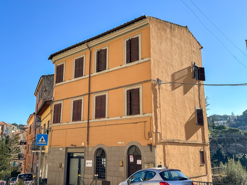 Tipologia Immobile: appartamento Provincia: roma Comune: marino Località: centro urbano Indirizzo: Via Cesare Battisti