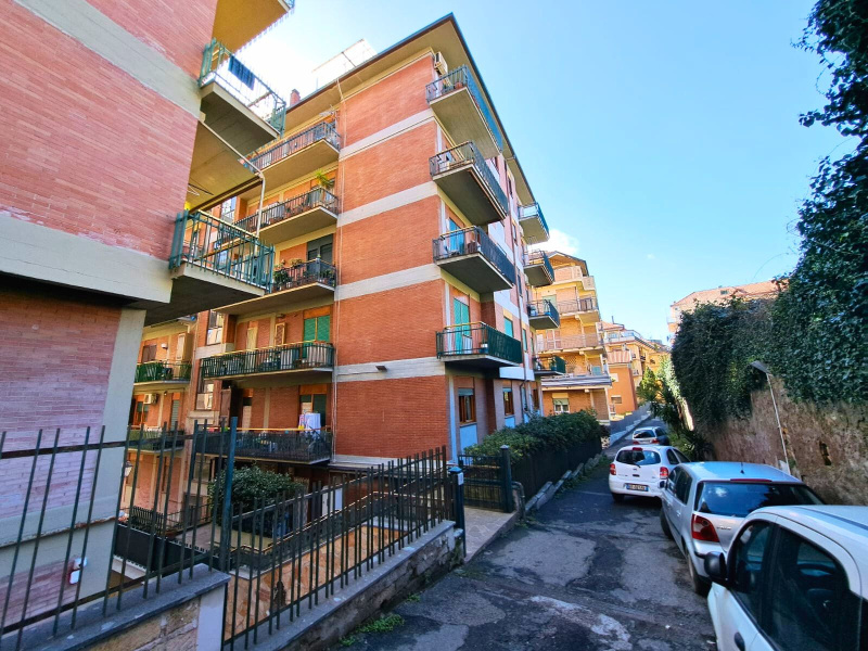 Tipologia Immobile: appartamento Provincia: roma Comune: marino Località: centro urbano Indirizzo: Via del Crocifisso