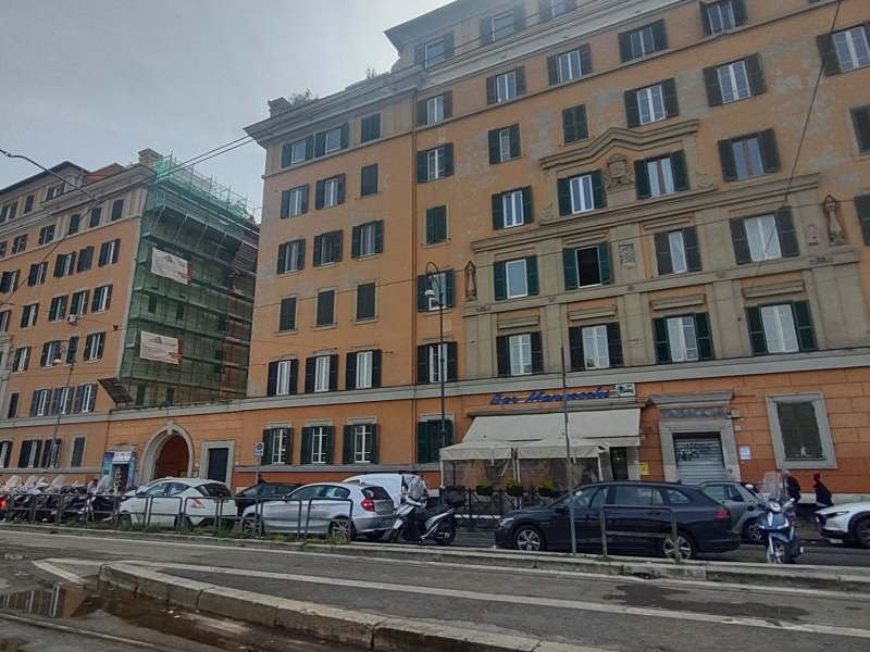 Tipologia Immobile: negozio Provincia: roma Comune: roma Località: flaminio Indirizzo: Piazza Antonio Mancini