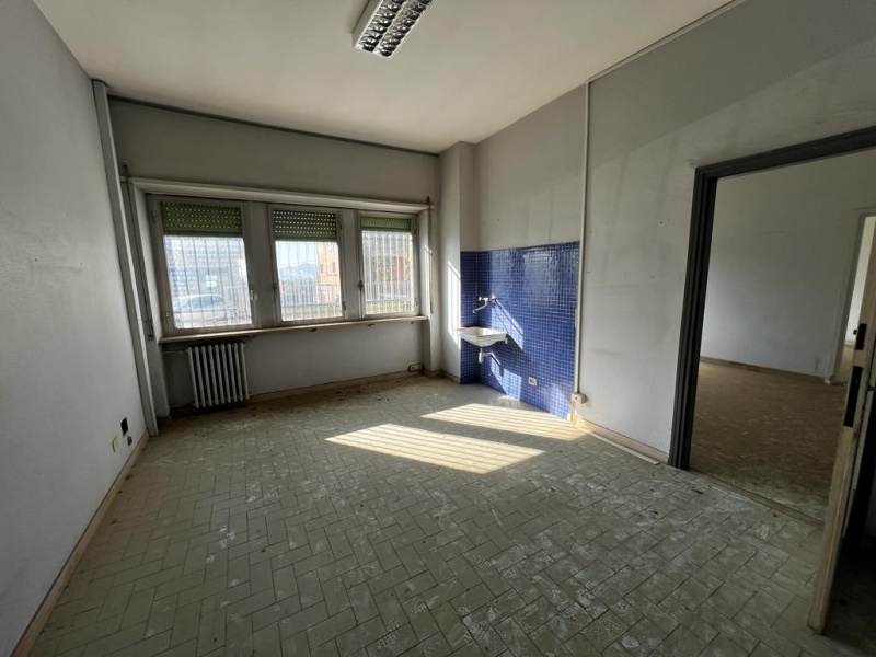 Tipologia Immobile: complesso terziario Provincia: roma Comune: palestrina Località: centro urbano Indirizzo: Via Pedemontana
