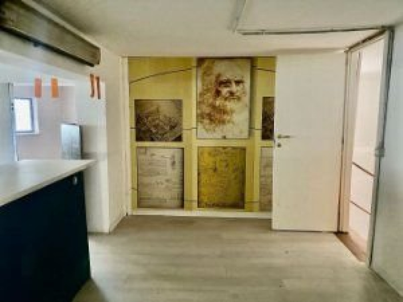 Tipologia Immobile: negozio Provincia: roma Comune: guidonia montecelio Località: montecelio Indirizzo: Via Giuseppe Motta