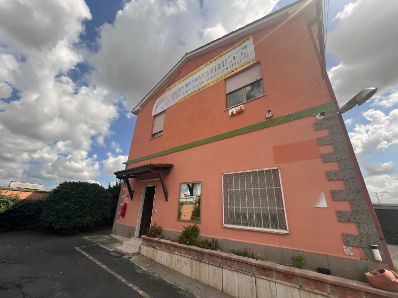 Tipologia Immobile: palazzo uso ufficio Provincia: roma Comune: roma Località: fioranello Indirizzo: Via di Fioranello