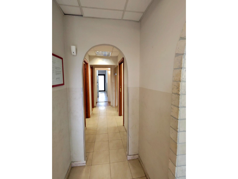 Tipologia Immobile: palazzo uso ufficio Provincia: roma Comune: roma Località: fioranello Indirizzo: Via di Fioranello