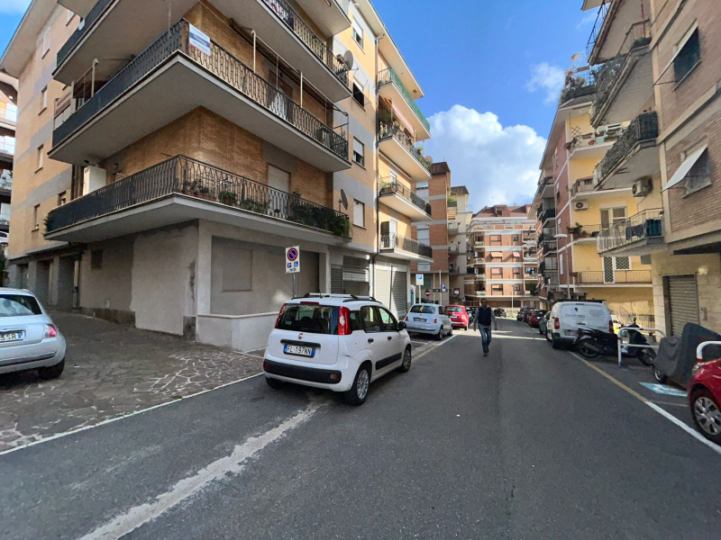Tipologia Immobile: appartamento Provincia: roma Comune: ariccia Località:  Indirizzo: Via 4 Novembre