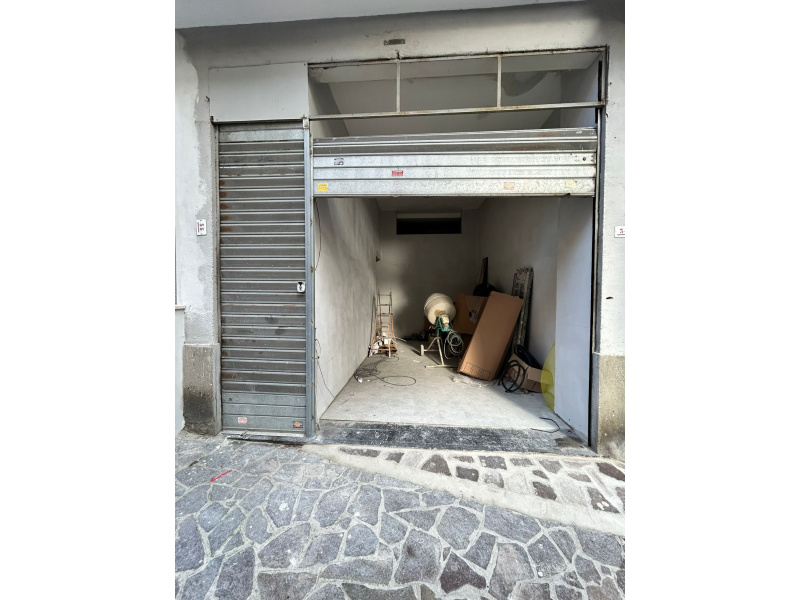 Tipologia Immobile: appartamento Provincia: roma Comune: ariccia Località:  Indirizzo: Via 4 Novembre
