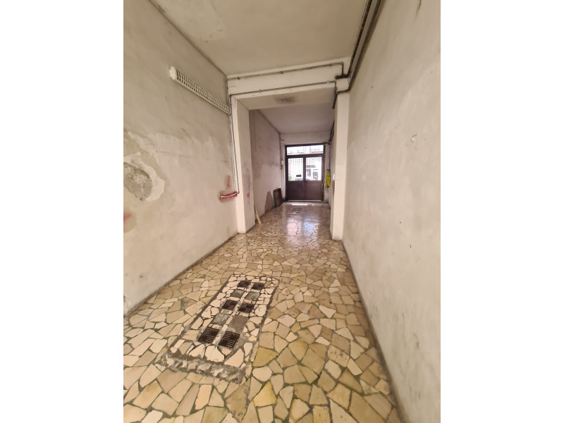 Tipologia Immobile: palazzo/terratetto Provincia: napoli Comune: napoli Località: secondigliano Indirizzo: Corso Italia