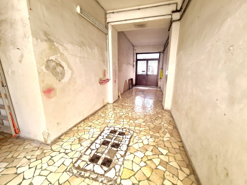 Tipologia Immobile: palazzo/terratetto Provincia: napoli Comune: napoli Località: secondigliano Indirizzo: Corso Italia