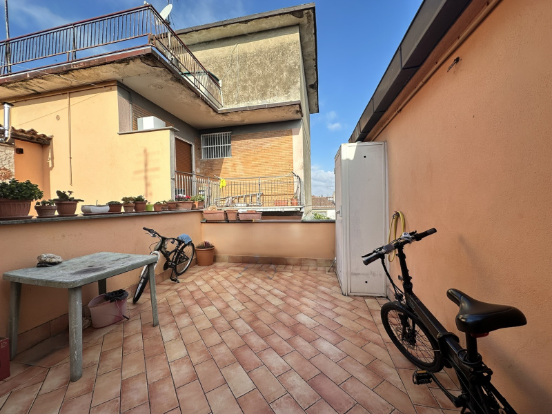 Tipologia Immobile: appartamento Provincia: roma Comune: albano laziale Località: pavona Indirizzo: Via del Mare