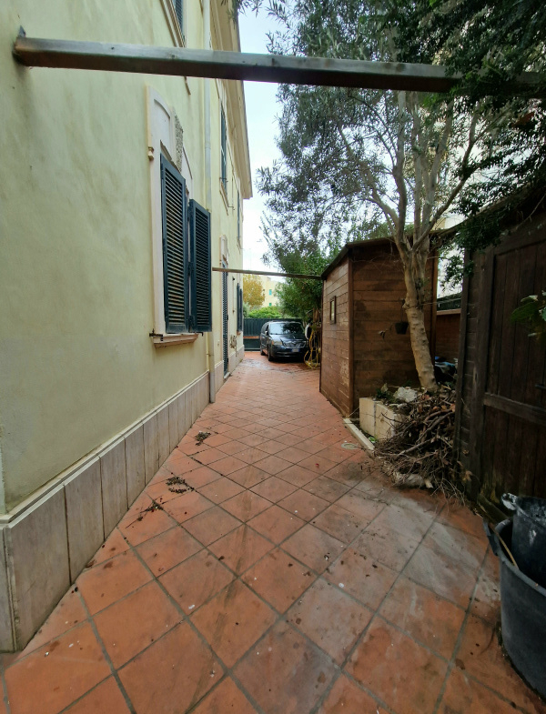 Tipologia Immobile: appartamento Provincia: roma Comune: anzio Località: centro Indirizzo: Via 21 Aprile