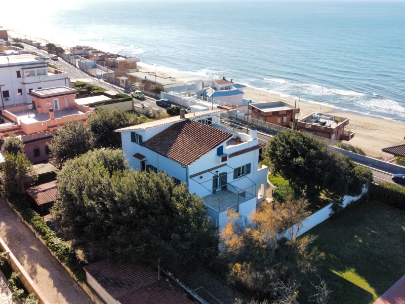 Tipologia Immobile: appartamento Provincia: roma Comune: anzio Località: lavinio lido di enea Indirizzo: Viale Conchiglia di Mare