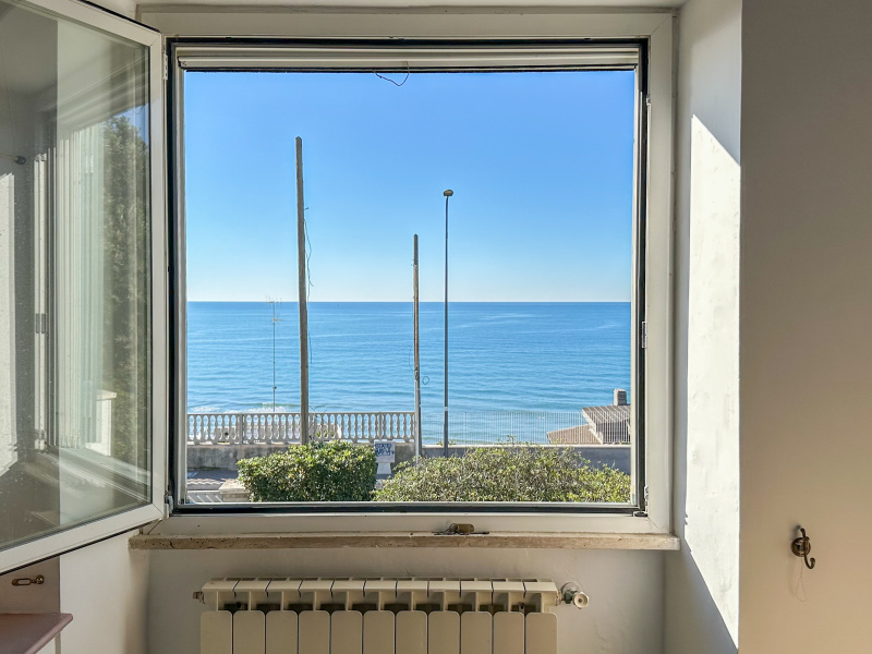 Tipologia Immobile: appartamento Provincia: roma Comune: anzio Località: lavinio lido di enea Indirizzo: Viale Conchiglia di Mare