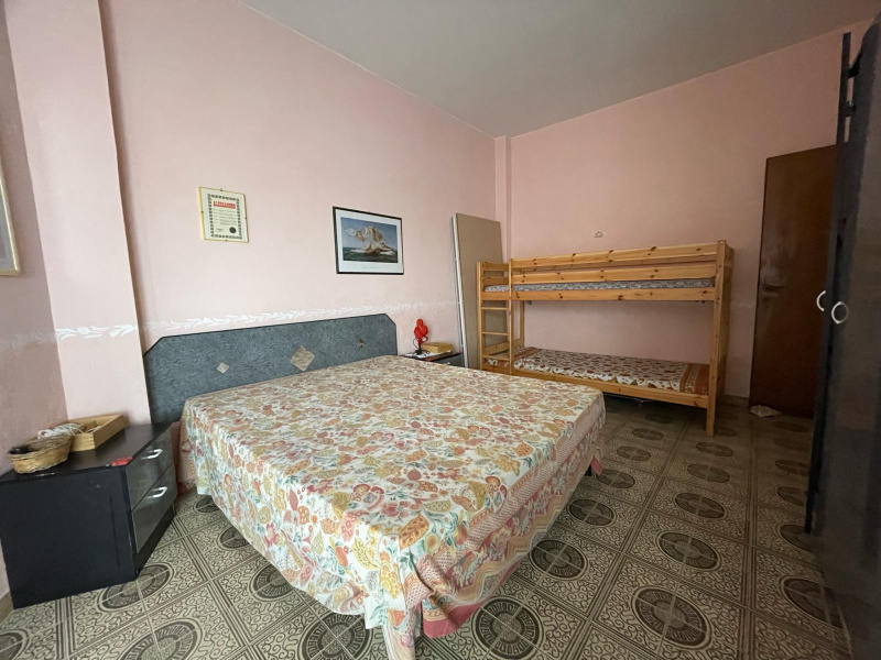 Tipologia Immobile: appartamento Provincia: roma Comune: anzio Località: lavinio mare Indirizzo: Lungomare Enea