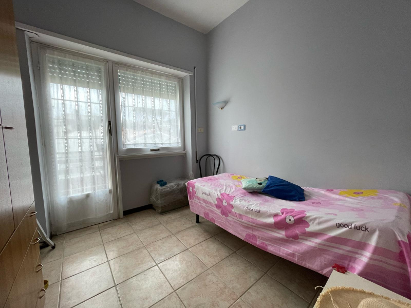 Tipologia Immobile: appartamento Provincia: roma Comune: anzio Località: lavinio mare Indirizzo: Lungomare Enea