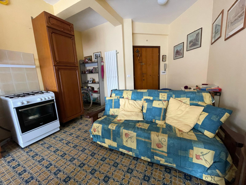 Tipologia Immobile: appartamento Provincia: roma Comune: anzio Località: lavinio mare Indirizzo: Lungomare Enea