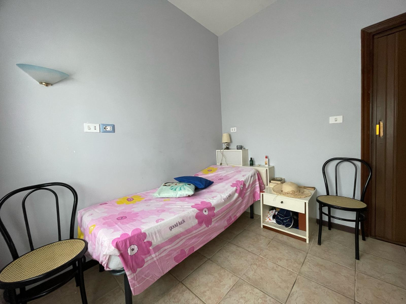Tipologia Immobile: appartamento Provincia: roma Comune: anzio Località: lavinio mare Indirizzo: Lungomare Enea