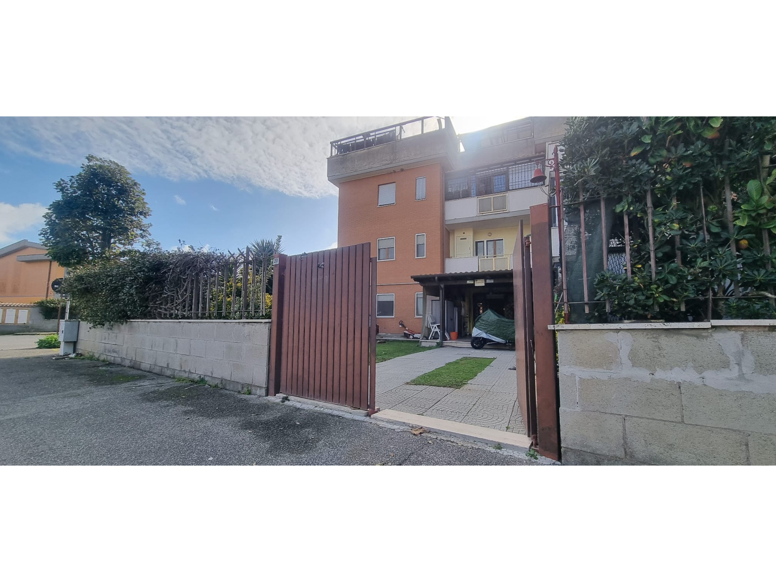 Tipologia Immobile: appartamento Provincia: roma Comune: ardea Località: tor san lorenzo Indirizzo: Via Sicilia
