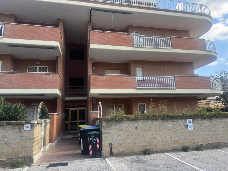 Tipologia Immobile: appartamento Provincia: roma Comune: ardea Località: marina di ardea Indirizzo: Via Bologna
