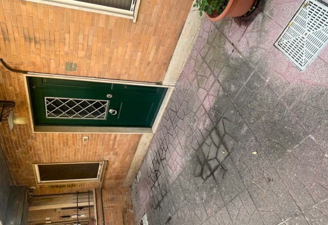Tipologia Immobile: appartamento Provincia: roma Comune: ariccia Località:  Indirizzo: Via Strada Nuova