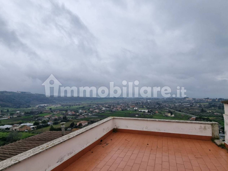 Tipologia Immobile: appartamento Provincia: roma Comune: ariccia Località:  Indirizzo: Vicolo del Mattatoio