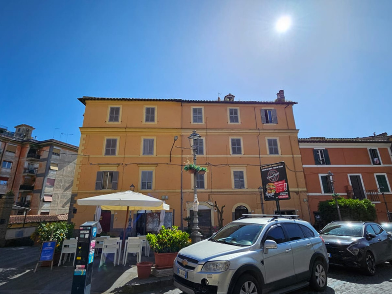 Tipologia Immobile: appartamento Provincia: roma Comune: bracciano Località: centro storico Indirizzo: Piazza Roma