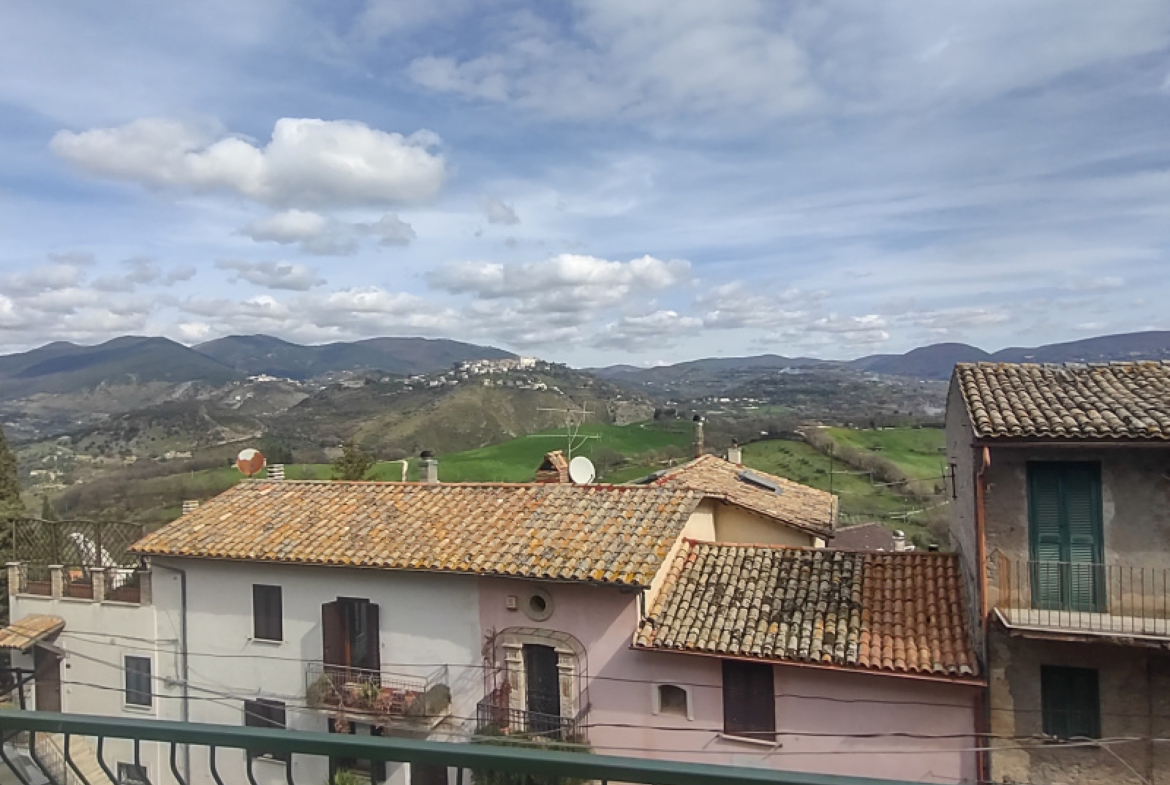 Tipologia Immobile: appartamento Provincia: rieti Comune: castelnuovo di farfa Località:  Indirizzo: Via Tolomei