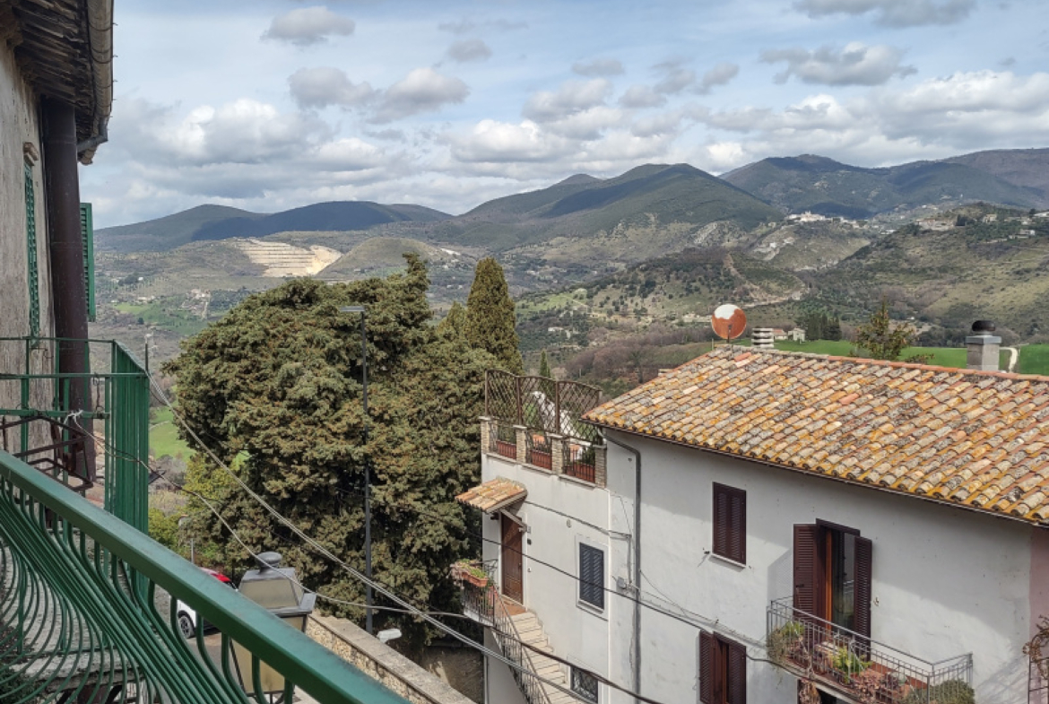 Tipologia Immobile: appartamento Provincia: rieti Comune: castelnuovo di farfa Località:  Indirizzo: Via Tolomei