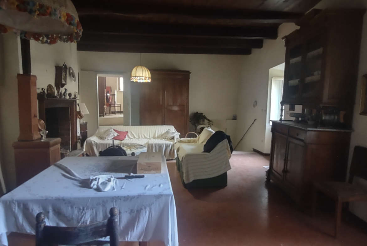 Tipologia Immobile: appartamento Provincia: rieti Comune: castelnuovo di farfa Località:  Indirizzo: Via Tolomei