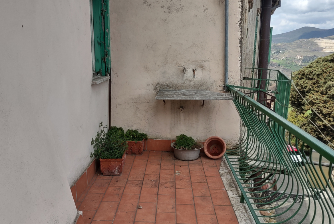 Tipologia Immobile: appartamento Provincia: rieti Comune: castelnuovo di farfa Località:  Indirizzo: Via Tolomei