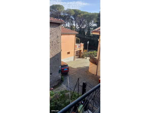 Tipologia Immobile: appartamento Provincia: roma Comune: colonna Località:  Indirizzo: Via dei Pini