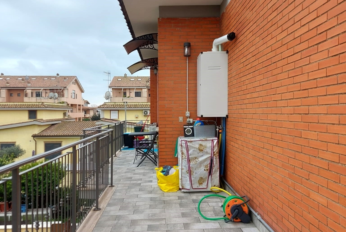 Tipologia Immobile: appartamento Provincia: roma Comune: fiumicino Località: centro Indirizzo: Via della Scafa