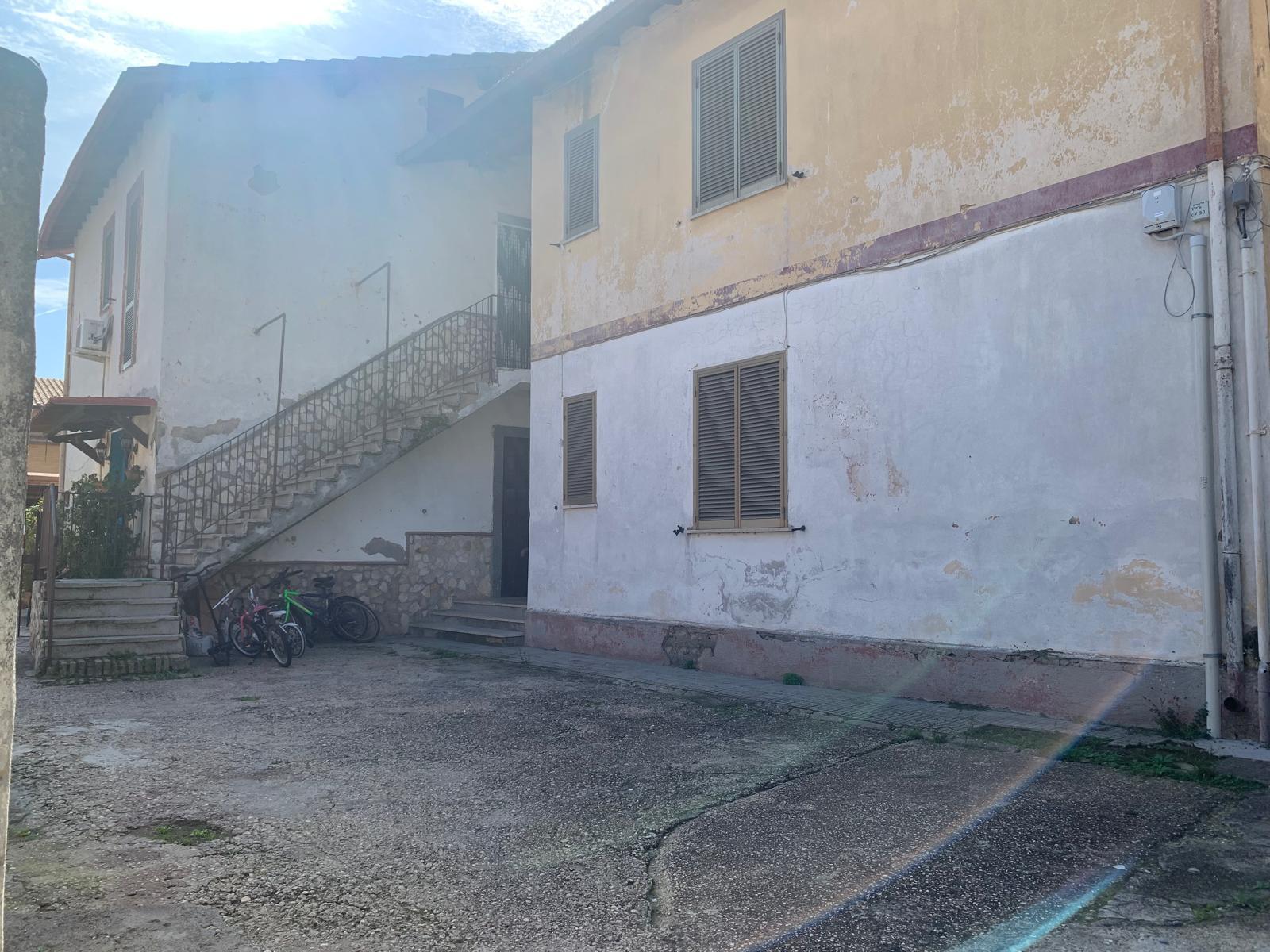 Tipologia Immobile: appartamento Provincia: roma Comune: formello Località:  Indirizzo: Via della Villa