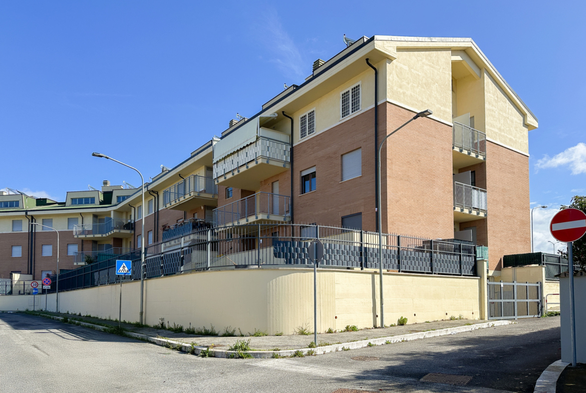 Tipologia Immobile: appartamento Provincia: roma Comune: gallicano nel lazio Località:  Indirizzo: Via delle Colonnelle