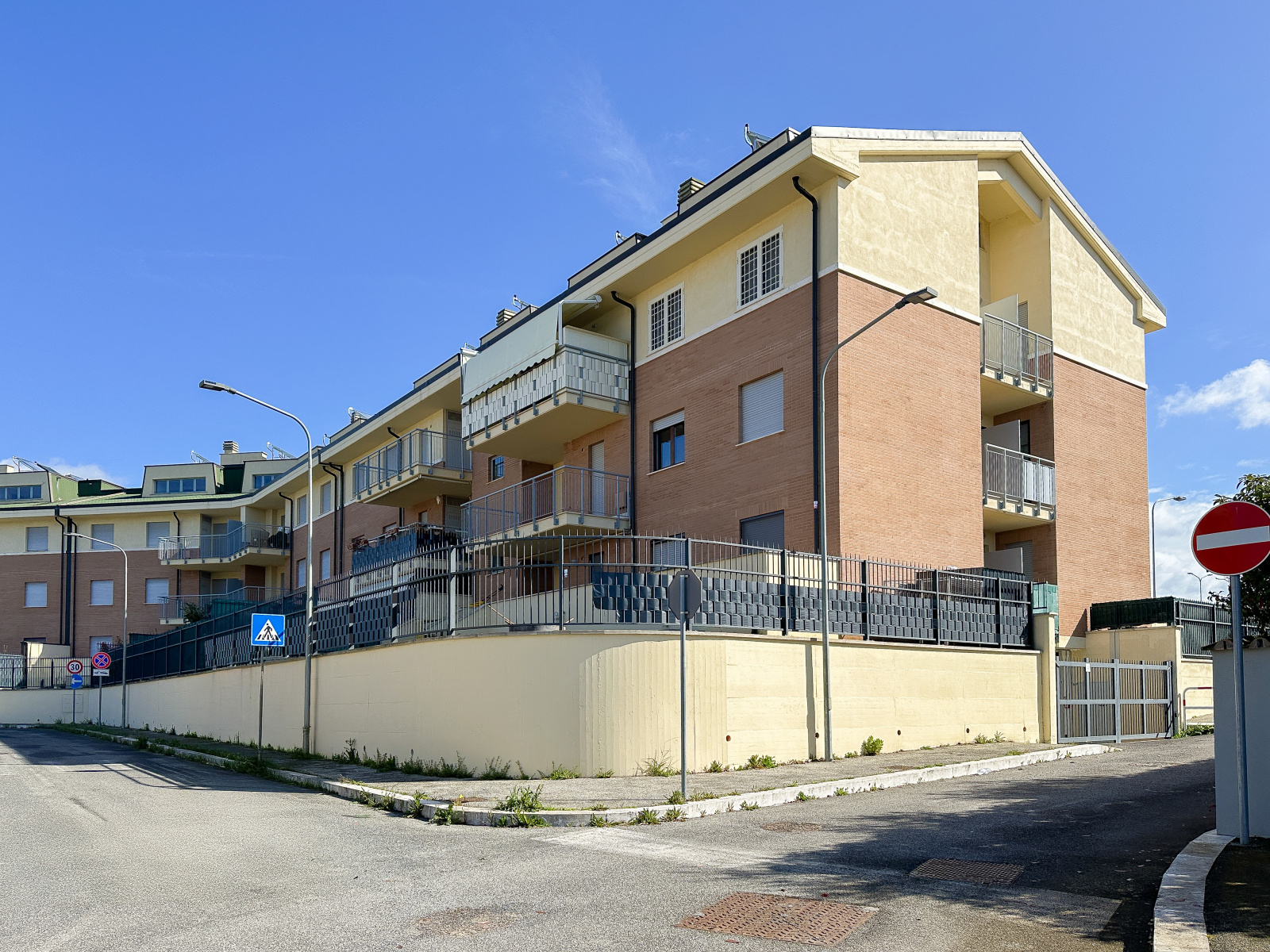 Tipologia Immobile: appartamento Provincia: roma Comune: gallicano nel lazio Località:  Indirizzo: Via delle Colonnelle