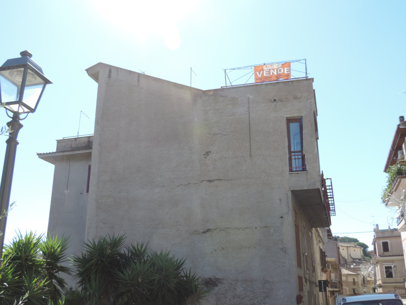 Tipologia Immobile: appartamento Provincia: roma Comune: guidonia montecelio Località: montecelio Indirizzo: Via Nuova