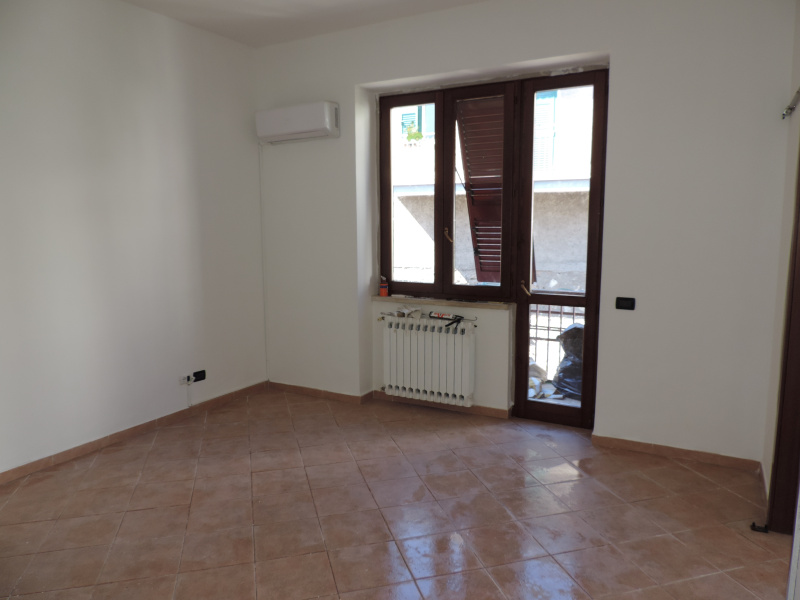 Tipologia Immobile: appartamento Provincia: roma Comune: guidonia montecelio Località: montecelio Indirizzo: Via Nuova