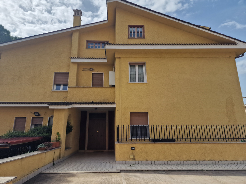 Tipologia Immobile: appartamento Provincia: roma Comune: guidonia montecelio Località: villanova Indirizzo: Via Giuseppe Garibaldi