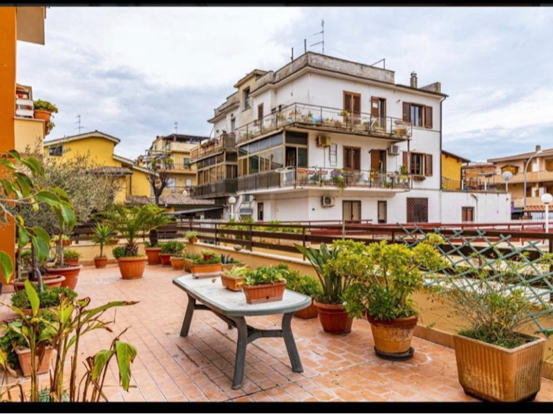 Tipologia Immobile: appartamento Provincia: roma Comune: ladispoli Località: centro Indirizzo: Via Napoli
