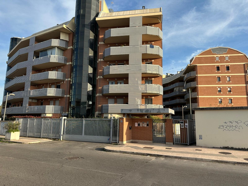 Tipologia Immobile: appartamento Provincia: roma Comune: monterotondo Località: monterotondo Indirizzo: Via del Commercio