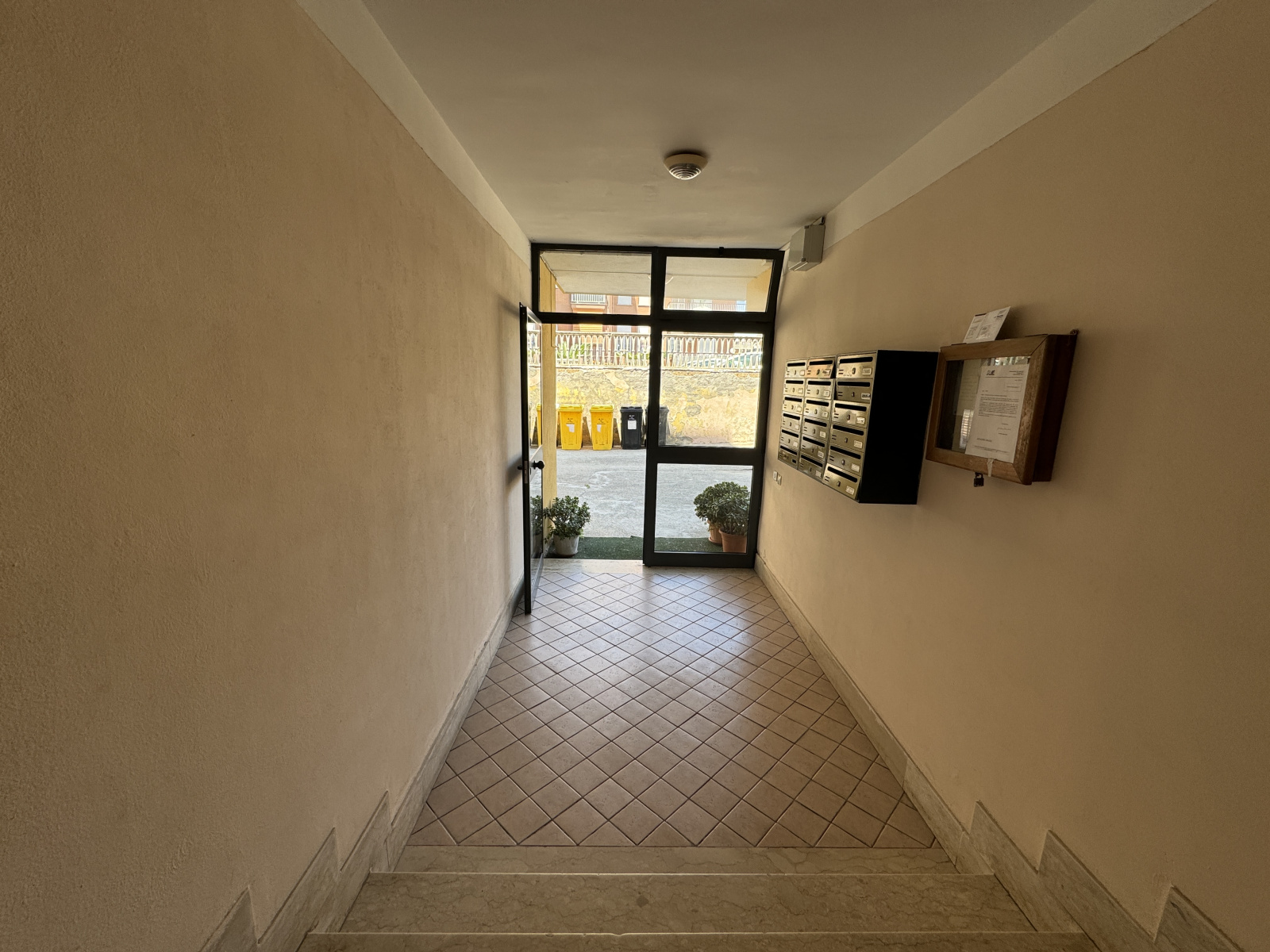 Tipologia Immobile: appartamento Provincia: roma Comune: pomezia Località: centro urbano Indirizzo: Via Rumenia