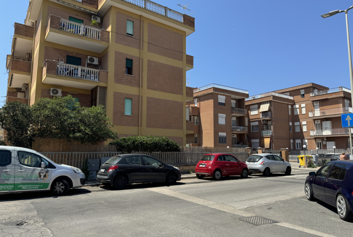 Tipologia Immobile: appartamento Provincia: roma Comune: pomezia Località: centro urbano Indirizzo: Via Rumenia