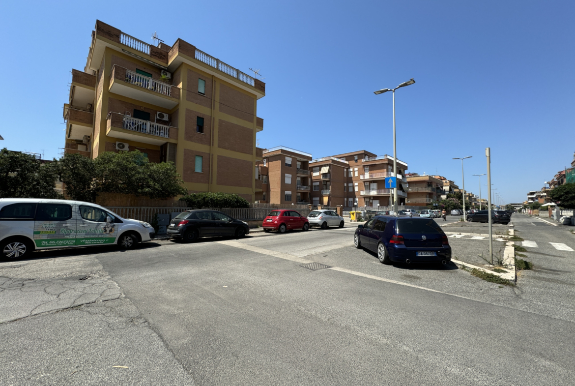 Tipologia Immobile: appartamento Provincia: roma Comune: pomezia Località: centro urbano Indirizzo: Via Rumenia