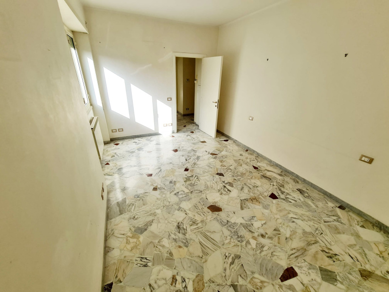 Tipologia Immobile: appartamento Provincia: roma Comune: pomezia Località:  Indirizzo: Via Francesco Petrarca
